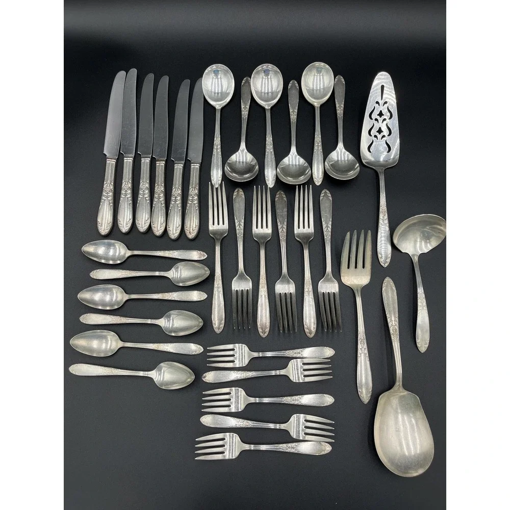 Vintage National Silver King Edward Silverware Set (33 Pieces)